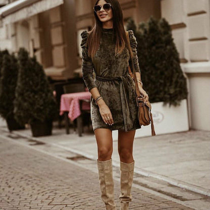 obe Velours Doré Manches Bouffantes