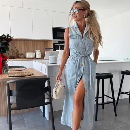 Lina – Robe en Denim Sculptée