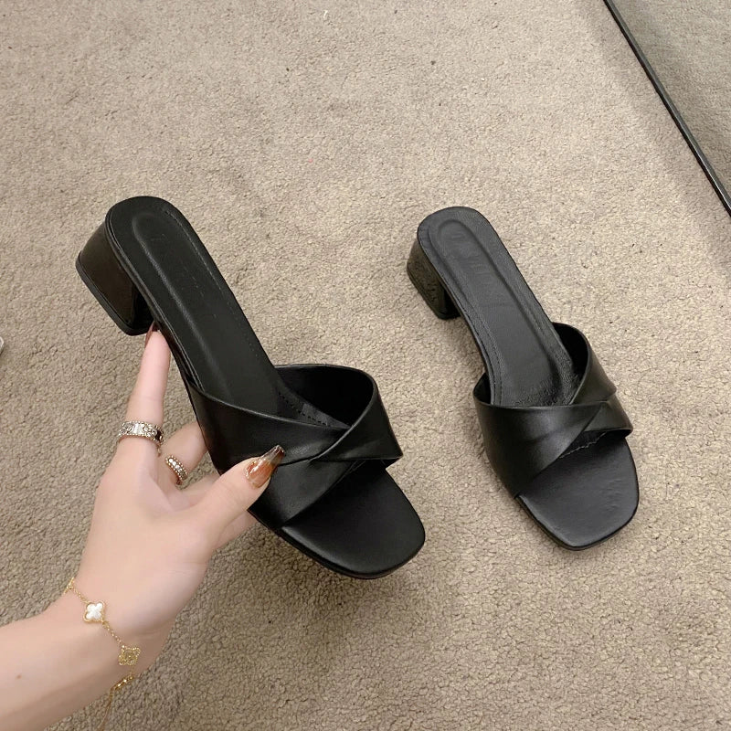 Lucia Confort – Sandales Élégantes à Petit Talon