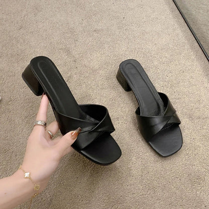 Lucia Confort – Sandales Élégantes à Petit Talon