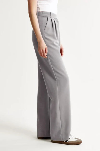 Nadia – Pantalon Gris Tailleur Élégant