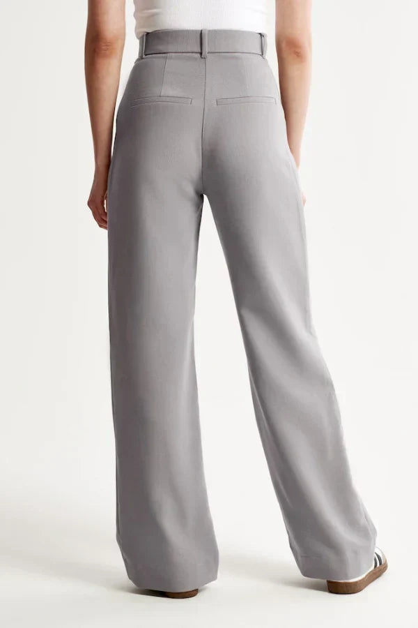 Nadia – Pantalon Gris Tailleur Élégant