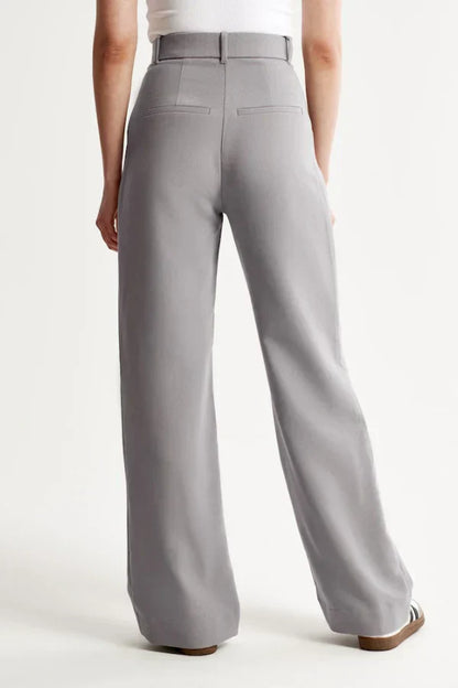 Nadia – Pantalon Gris Tailleur Élégant